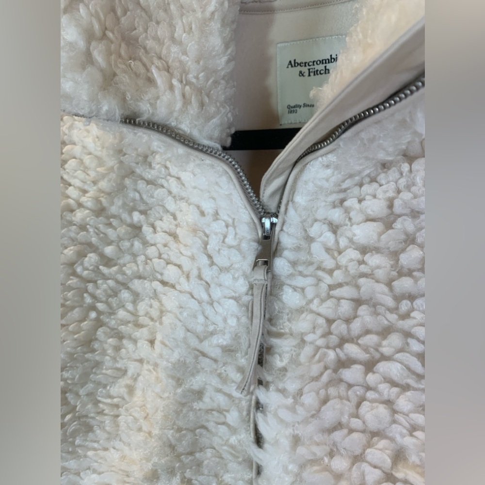 Abercrombie Fitch Women's Sherpa Zip Sweater in Cream White Size Small - Picture 5 of 8